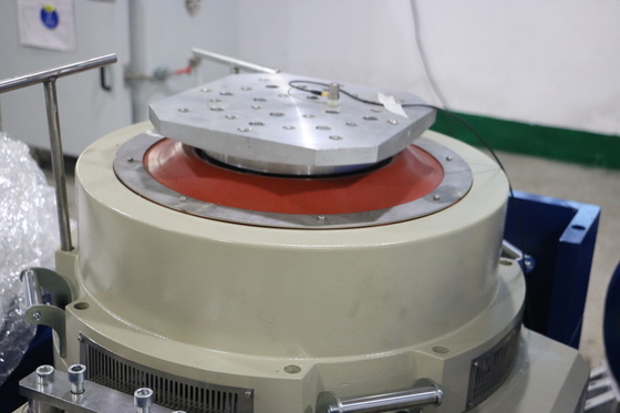 میز لرزاننده عمودی و افقی با RTCA DO-160F و IEC / EN / AS