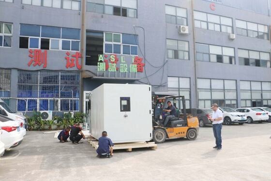 اتاق آزمایش آب و هوایی پیاده روی. اتاق رطوبت درجه حرارت بزرگ برای شبیه سازی محیط زیست.